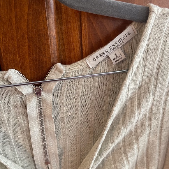 Light Green Top - Picture 2 of 2